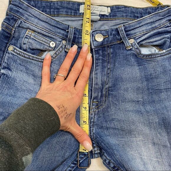 L.O.G.G. Brand High Rise Denim Jeans Size 6, Dark Stripe on Each Side - Picture 6 of 10